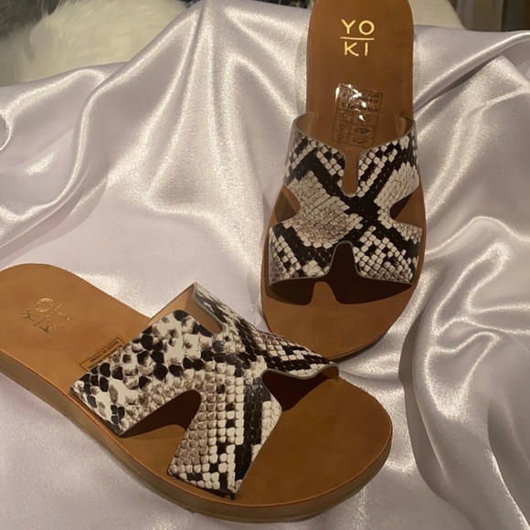 Shoes - New  Womens animal skin sz 7 slide sandals